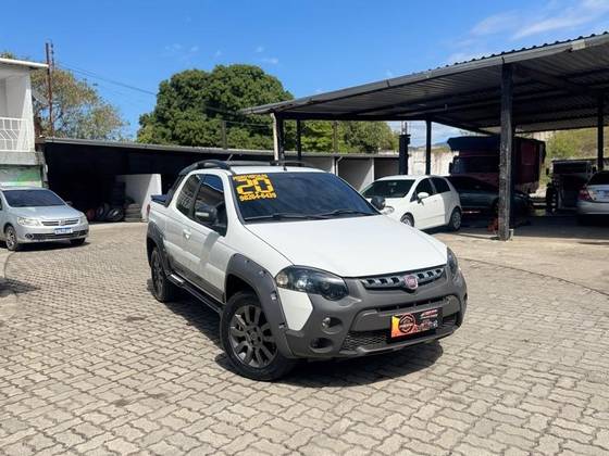 FIAT STRADA 1.8 MPI ADVENTURE CD 16V FLEX 3P MANUAL FIAT STRADA 1.8 MPI ADVENTURE CD 16V FLEX 3P MANUAL